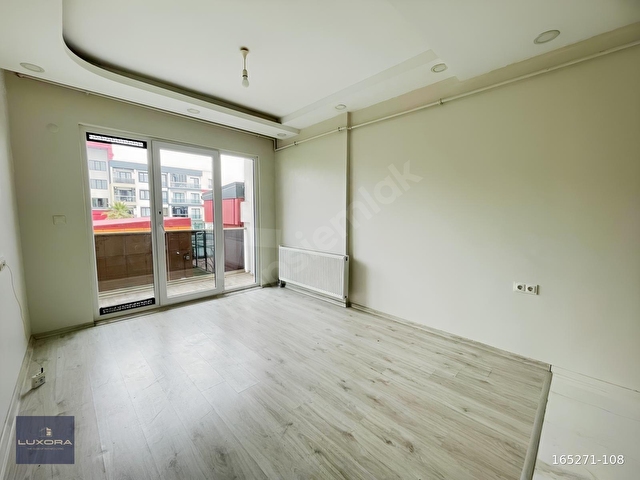 LUXORA` KARTEPE KARCİTY`DE HAVUZA CEPHE KİRALIK 2+1 80 M² DAİRE - Görsel 11