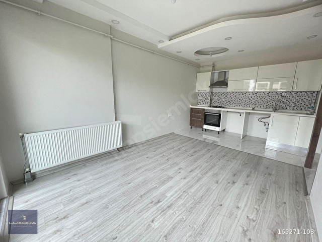 LUXORA` KARTEPE KARCİTY`DE HAVUZA CEPHE KİRALIK 2+1 80 M² DAİRE - Görsel 16