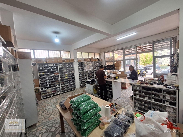 Ferhatpaşada Kiralık 400 m2 2 katlı Dükkan İşyeri - Görsel 11