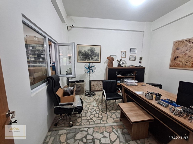 Ferhatpaşada Kiralık 400 m2 2 katlı Dükkan İşyeri - Görsel 14