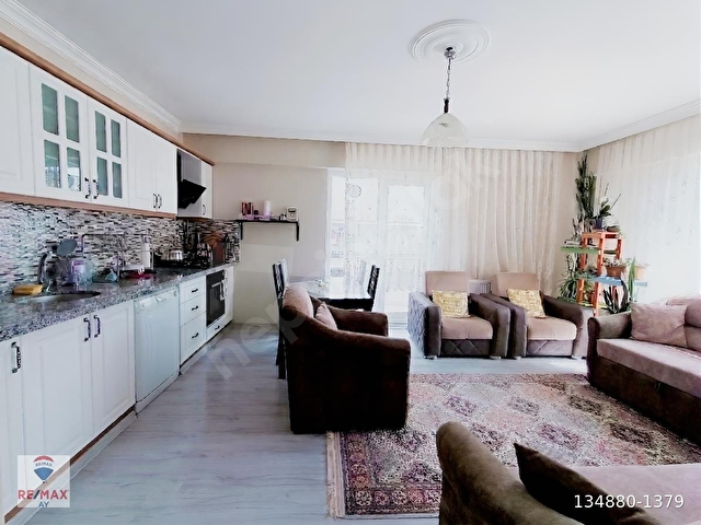 SERDİVAN YAZLIK LOCA 3 SATILIK 2+1 DAİRE REMAX AY NURAN ALEMDAR - Görsel 2