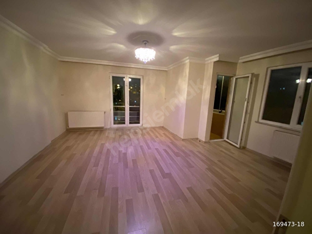 PENDİK ORHANGAZİ MAHALLESİ ARAKAT GENİŞ 3+1 KREDİYE UYGUN DAİRE