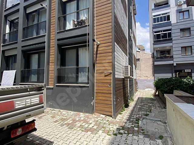 İZMİR ÇİĞLİ KÜÇÜKÇİĞLİ DE SATILIK 1+1 DAİRE