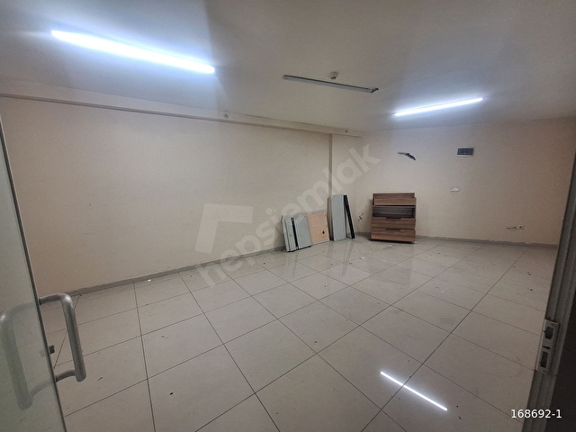 KURTKÖY MERKEZDE 36 M2 KİRALIK OFİS DEPO 20.000 TL - Görsel 2