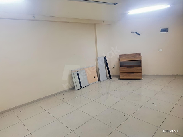 KURTKÖY MERKEZDE 36 M2 KİRALIK OFİS DEPO 20.000 TL - Görsel 3