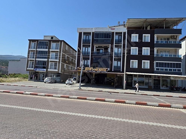Hastane Yanı Ana Cadde Üzeri Satılık Dubleks Daire 280 m² - Görsel 2