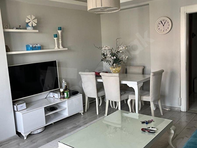 EYÜP GÜZELTEPEDE SATILIK 2+1.ARAKAT SALON MUTFAK AYRI CAM BALKONLU KOMBİLİ 4. KAT  DAİRE - Görsel 2
