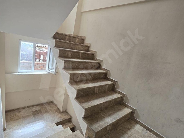 AVCILARDA LOKASYONUYLA ÖNE ÇIKAN SESSİZ VE FERAH 3+1 DAİRE