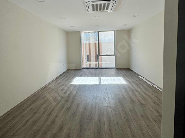 MALTEPE MİNİBÜS YOLUNDA NEFES PLAZADA DUBLEKS KİRALIK BÜRO/OFİS - Görsel 12