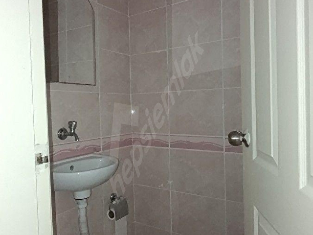Sultan Selim Mahallesinde kiralık 2+1 daire - Görsel 17