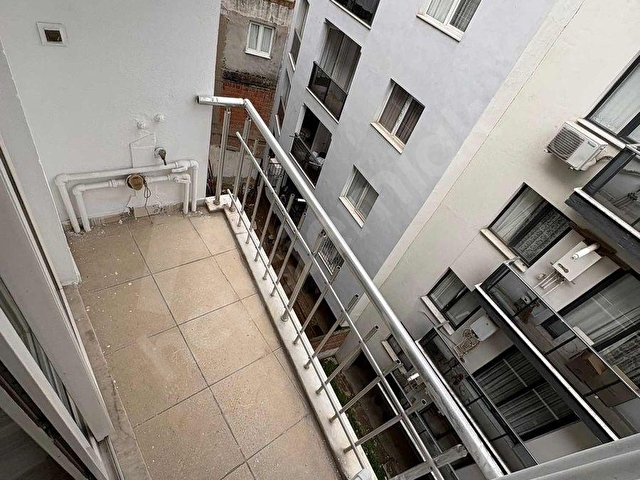 CADDE ÜZERINDE KİRALIK 2+1 DAİRE - Görsel 2