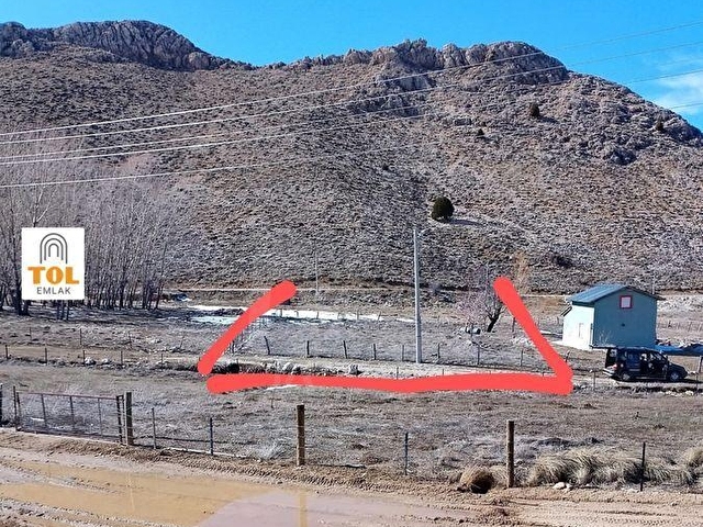 Yayla Girdev’de kadastral yolu mevcut tarla - Görsel 7