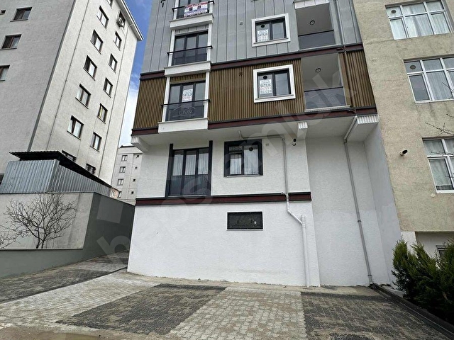 GÜLLÜBAĞLARDA MERKEZİN KALBİNDE 3+1 LÜKS SIFIR DAİRE! - Görsel 27