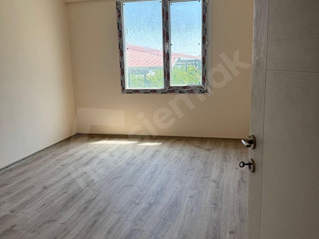Çekmece üst geçit yakınında kiralık ara kat daire - Görsel 11