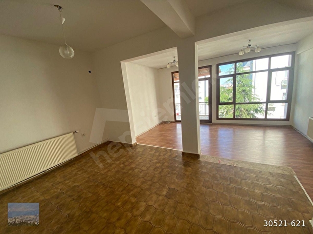 Narlıdere’de metroya çok yakın site içi bakımlı villa kiralık - Görsel 24