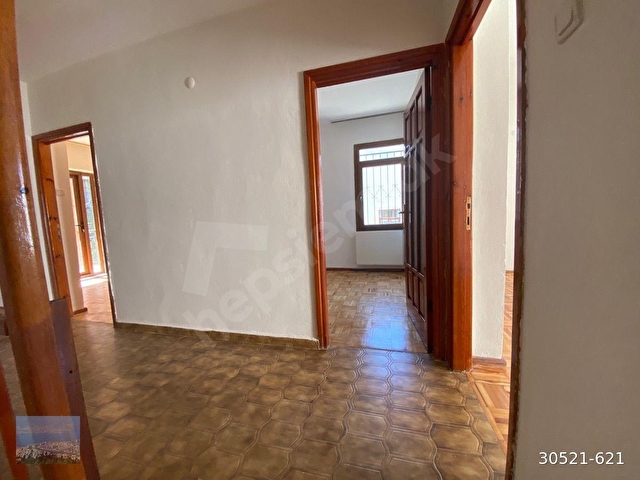 Narlıdere’de metroya çok yakın site içi bakımlı villa kiralık - Görsel 7