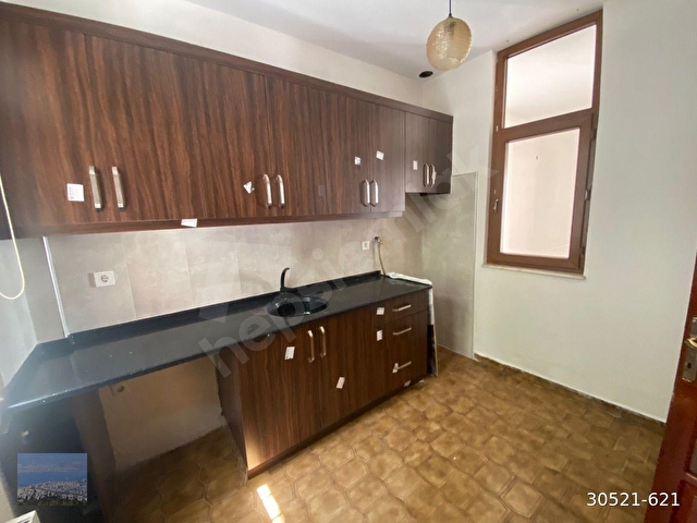Narlıdere’de metroya çok yakın site içi bakımlı villa kiralık - Görsel 29