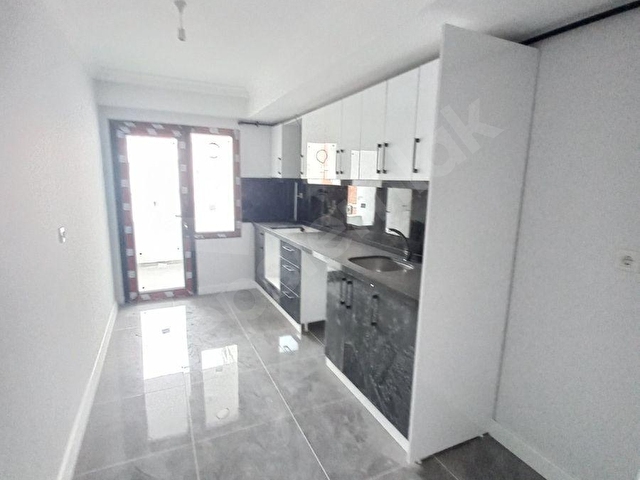 BAHÇELİEVLER SOĞANLI MH. ÇARŞAMBA PAZARI ALTI HZ. ÖMER CAMİ YAKINI SIFIR 3+1 M2 120M2 4.KAT KREDİLİ - Görsel 16
