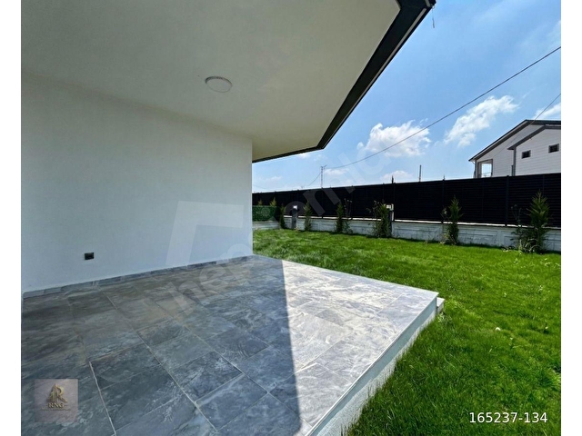 RNGDEN ÇINARLIDA GÜVENLİKLİ SİTE İÇERİSİNDE TEKLİ KÖŞE VİLLA - Görsel 29