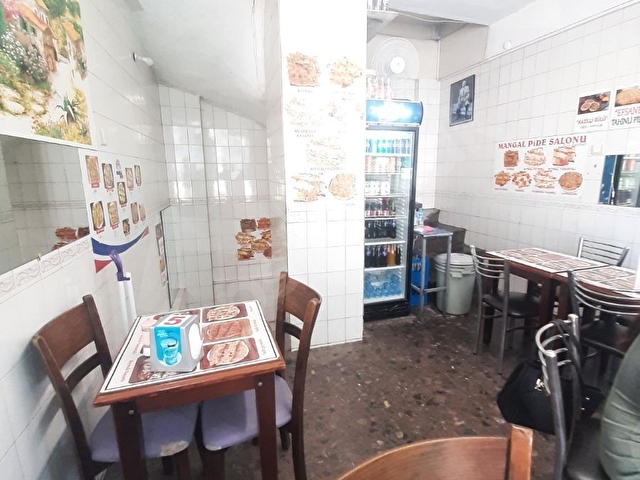 KONAK KEMERALTINDA FAAL PİDE SALONU 4 KATLI
