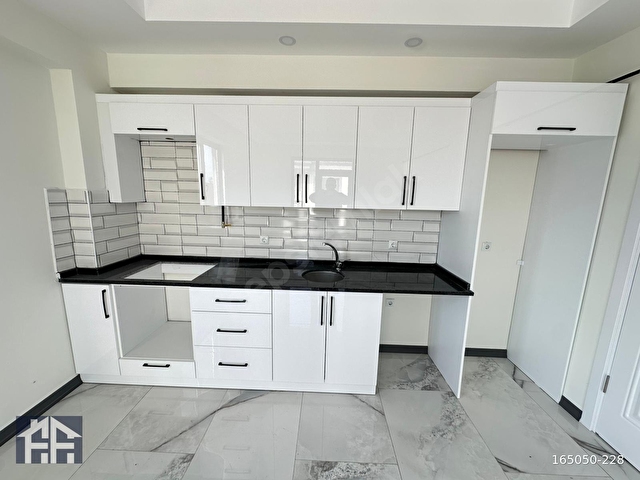 KARASUDA HAVUZ CEPHELİ LÜKS SİTEDE GENİŞ 2+1 SIFIR DAİRE - Görsel 7