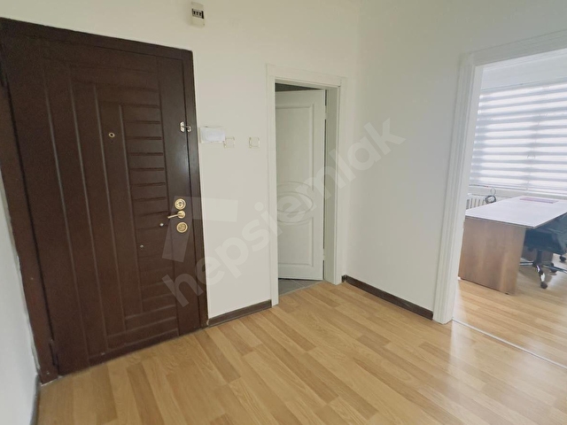 MEŞRUTİYET CADDESİ ÜZERİ SATILIK ASANSÖRLÜ FULL YAPILI 3+1 OFİS - Görsel 12