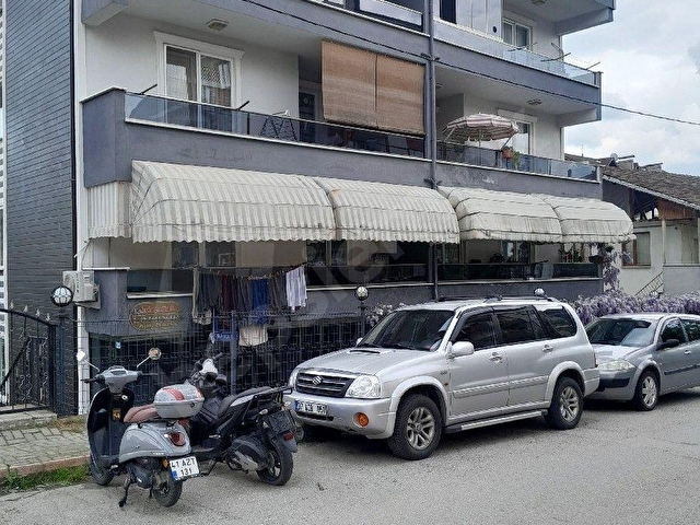 GÖLCÜK/PİYALEPEŞA MAH. ANAYOLA 100 MT. MESAFEDE 3+1 135 M2 ARA KAT DAİRE