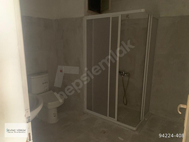 SEVİNÇ YÖRÜK GAYRİMENKULDAN İSMET İNÖNÜ MAHALLESİNDE KİRALIK 2+1 - Görsel 2