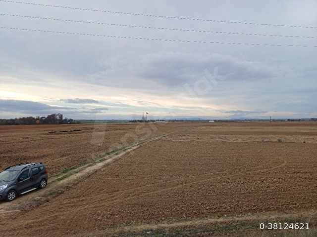 Edirne Karaağaç  Mahallesinde bahçe yapımına müsait arsa