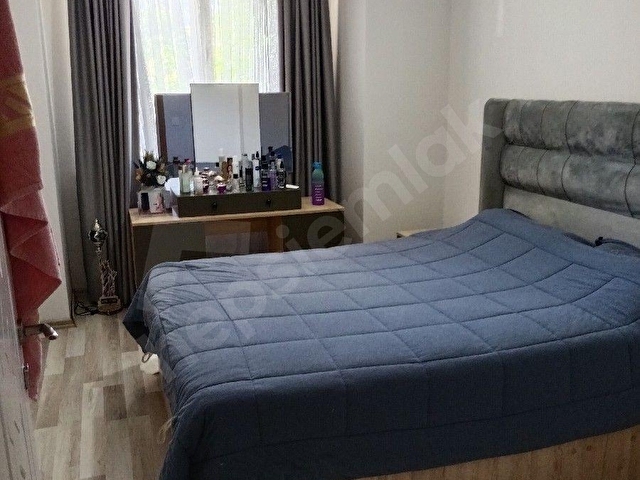 Beylikdüzü Dereagzin Mah 1ci katta satılık 3+1 daire iskan otopar var