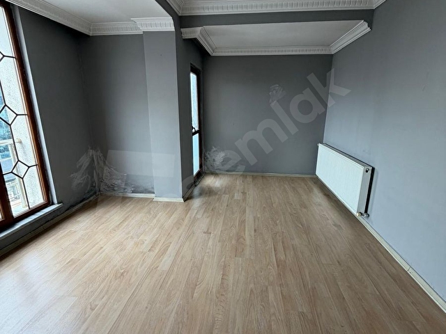 ESENYURT KIRAÇ’TA CADDE ÜZERİNDE SATILIK DAİRE - Görsel 6