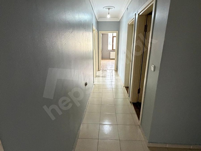 ESENYURT KIRAÇ’TA CADDE ÜZERİNDE SATILIK DAİRE - Görsel 17