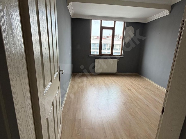 ESENYURT KIRAÇ’TA CADDE ÜZERİNDE SATILIK DAİRE - Görsel 16