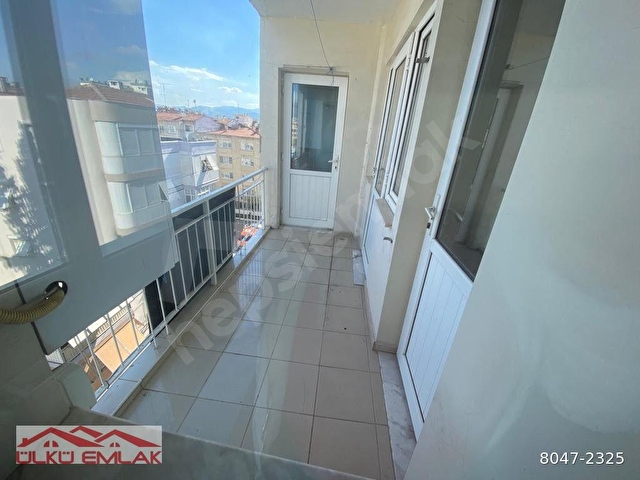 Karşıyaka Bostanlı Uğur Mumcu parkı civarı Asansörlü 3+1 daire - Görsel 28