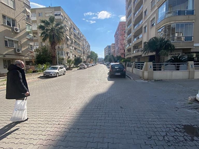Karşıyaka Bostanlı Uğur Mumcu parkı civarı Asansörlü 3+1 daire - Görsel 6