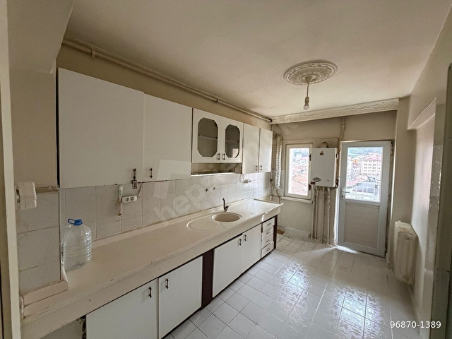KOLÇAN EMLAKTAN MENDERES CADDESİNDE KİRALIK 2+1 DAİRE