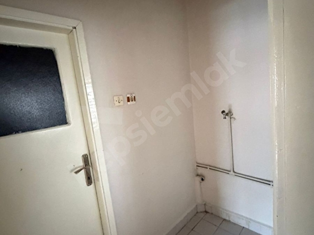 KOLÇAN EMLAKTAN MENDERES CADDESİNDE KİRALIK 2+1 DAİRE - Görsel 10