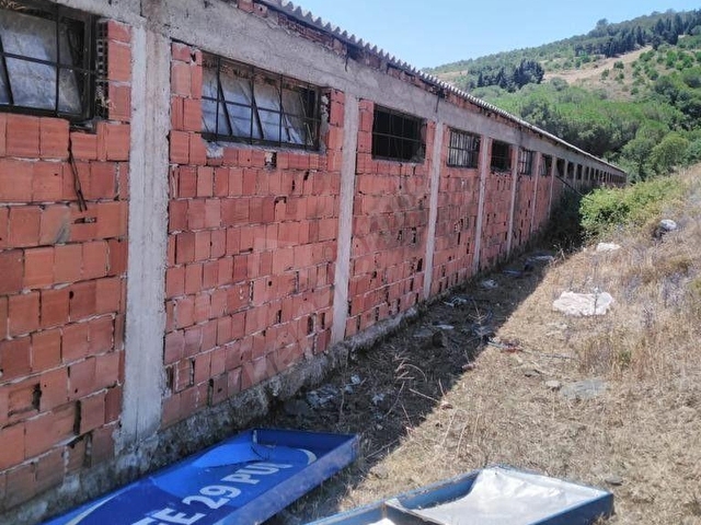 BALIKESİR ERDEK OCAKLARDA YOL YAKINI, ÜZERİNDEKİ 800 M2 YAPI İLE SATILIK TARLA - Görsel 23