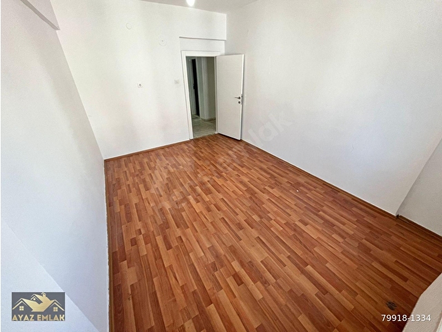 AYAZ EMLAKTAN MALAZGİRT MAHDE 12.CADDE ÜZERİ 3+1 ARA KAT SATILIK DAİRE - Görsel 9