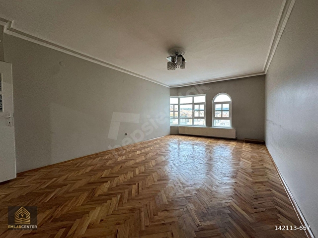 EMLAKCENTERDAN ARA KATTA ÖNÜ AÇIK MANZARALI 3+1 KİRALIK DAİRE ! - Görsel 5