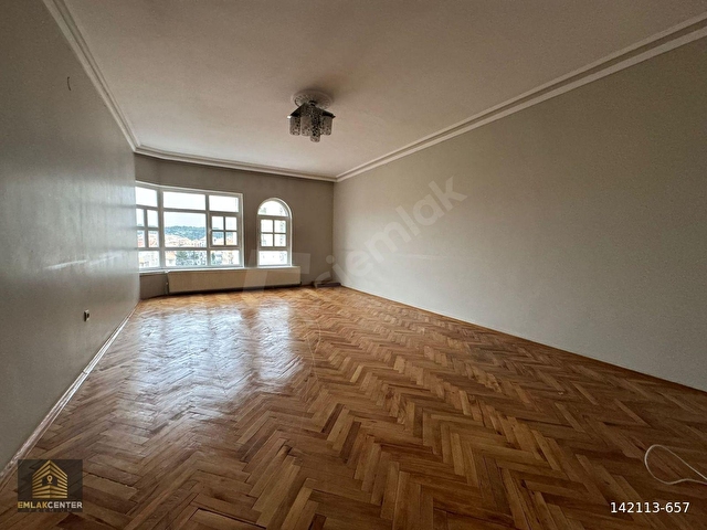EMLAKCENTERDAN ARA KATTA ÖNÜ AÇIK MANZARALI 3+1 KİRALIK DAİRE ! - Görsel 3