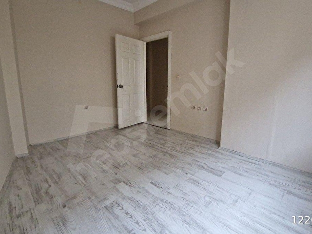 MERKEZDE 2+1 TEMİZ BAKIMLI FERAH DAİRE - Görsel 7