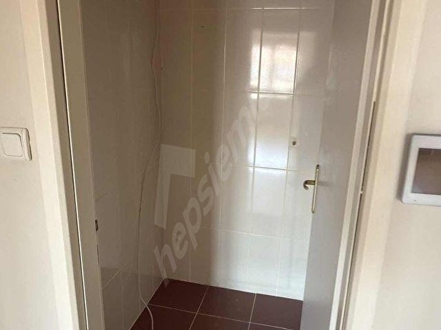 Büyükşehir C Mahallesinde C/15 Blokta 3+1 Temiz Daire (boştur) - Görsel 29