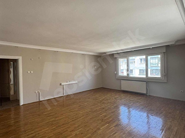 MSGDEN MİTHATPAŞA CADDEDE -ASANSÖRLÜ - ARAKAT KLİMALI 3+1 DAİRE - Görsel 7