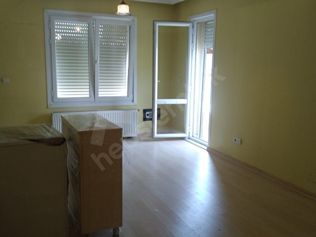 BÜYÜKADADA 4 ODA, 2 SALON, 2 MUTFAK VE  4 BALKONU OLAN DENİZ MANZARALI DUBLEX DAİRE - Görsel 22