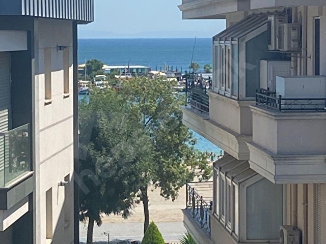 YEŞİLKÖY SAHİL CADDESİNDE  KISMİ DENİZ MANZARALI  3+1 EBEVEYN BANYOLU  ARA KAT - Görsel 11