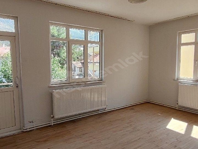 ISPARTA SENİRKENT 3+1 DAİRE VE AYRICA İŞLENİK ÇATI KATI TERASLI - Görsel 2