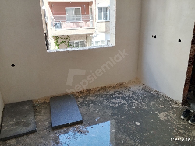 ÇARŞI MERKEZDE KÖŞE BAŞI GENİŞ KULLANIŞLI SATILIK 2+1 DAİRE - Görsel 7