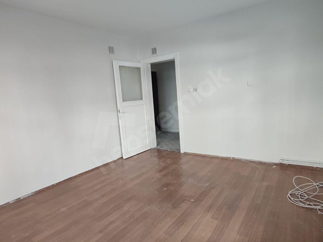 Beyoğlu Yenişehir Mahallesi Hortumcu Sokakta 1.Kat 1+1 Kombili Balkonlu Kiralık Daire - Görsel 5