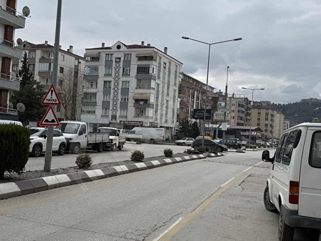 ÇABUK EMLAKTAN YEŞİLIRMAKTA KİRALIK EŞYALI 2+0 DAİRE - Görsel 2